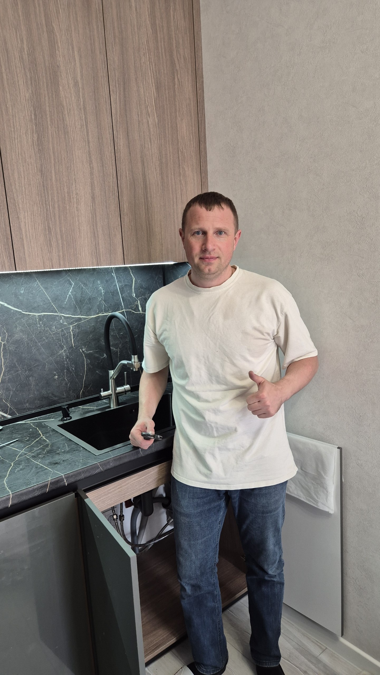 Кухонная сантехника и зона мойки после работы в Краснодаре